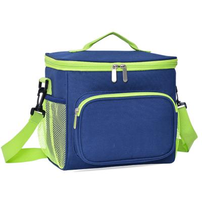 China Fashion Insulated Lunch Cooler Bags Large Capacity Outdoor Waterproof Picnic Cooler Bags for sale