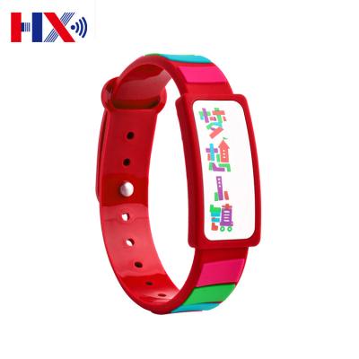 China Passive Waterproof Nfc Wristband Passive Waterproof Qr Code Rfid PVC Event Smart Wristbands for sale