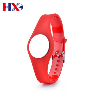 China Factory Price 13.56MHz RFID Programmable Wrist Band Smart RFID Bracelet Wristbands Reusable Adjustable Waterproof/Waterproof NFC Wristband for sale