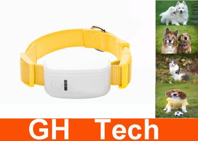 Chine Mini traqueur jaune de GPS d'animal familier, collier imperméable de traqueur de chien de GPS de bande de quadruple à vendre