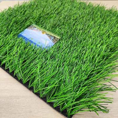 China Césped artificial certificado por la FIFA de 60 mm para campos de fútbol con colores personalizados en venta