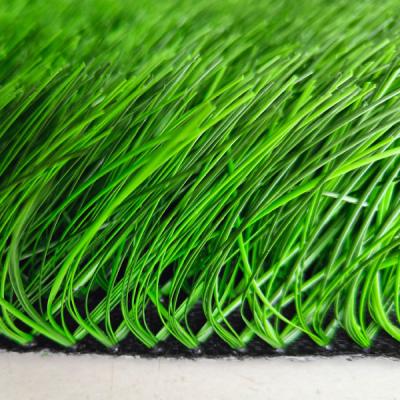 China 140 Stiche/M 50mm Synthetischer Spielplatz Künstliches Gras Realistisches Erscheinungsbild Synthetischer Astroturf Leichte Wartung zu verkaufen