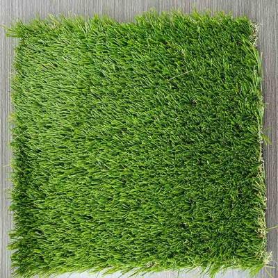 China Césped sintético libre de relleno Antifricción 30 mm Paisaje de ocio Césped artificial Césped de alta densidad sin relleno en venta