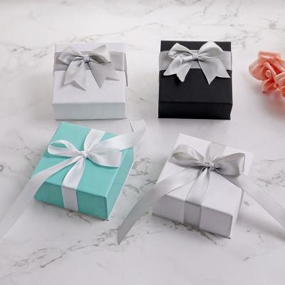 China Wholesale Custom Morden Gift Packaging Necklace Earring Ring Paper White Black Green Jewelry Box for sale