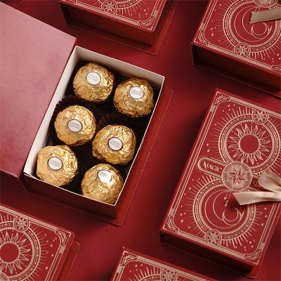 China Creative Luxury Holiday Chocolate Candy Box Recycled Packaging Materials Wedding Gift Boxes With Ribbon Closure for sale