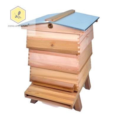 China Bee Farm Beekeeping Tools 12 Frames Cedar Wood British National WBC Red Hive For UK Beekeeping for sale