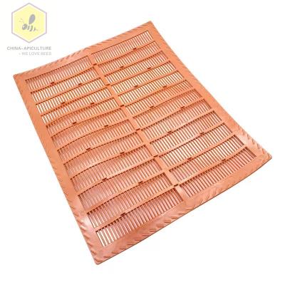 China Hot Sale Bee Farm Beekeeping Tool 10 Frame Propolis Trap Propolis Collector for sale