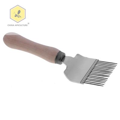 China Bee Farm Uncapping Fork Handle 17 Needles Wooden Honeycomb Scraper Uncapping Fork For Beekeeping Tools for sale