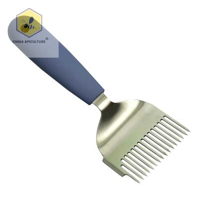 China Honey Scraper Bee Hive Tools Europe Type Bee Farm Beekeeping Tools Stainless Steel Honey Uncapping Fork With Plastic Handle for sale