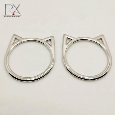 China Custom Zinc Alloy Metal Ring With Ears Metal Cat Shaped Buckle Cat-shape Decoration Buckle Cat Buckle For Clothing Garment Bag for sale