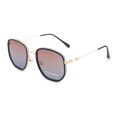 China Fashion Sunglasses 2021 Newest Women Rectangle Sunglasses Metal Frame Fashion Gradient Color Sun Glasses Polarized Sun Glasses for sale