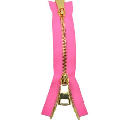 China Pink #8 Nickel Free Eco-Friendly Tape Two Way Metal Zipper With Two Way Jacket Zipper Puller for sale