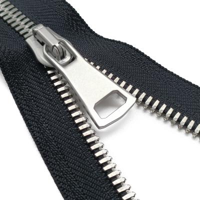 China High Quality Fashion #8 Teeth Corn Teeth Nickel Free Metal Corked Zipper With Slider for sale