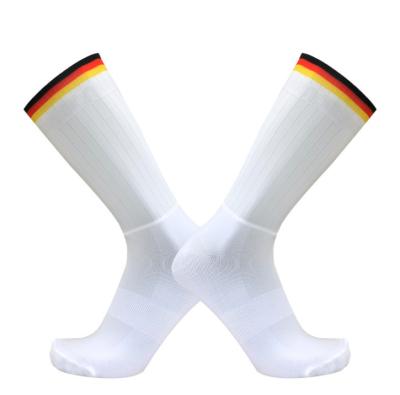 China QUICK DRY Socks Cycling Air Socks Whiteline Custom Anti Slip Summer Silicone Mens Bike Running Sport Bike Socks for sale