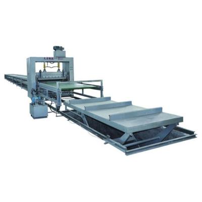 China Factory Latest Technology Plywood Forming Woodworking Machinery Core Veneer Paving Machine for sale