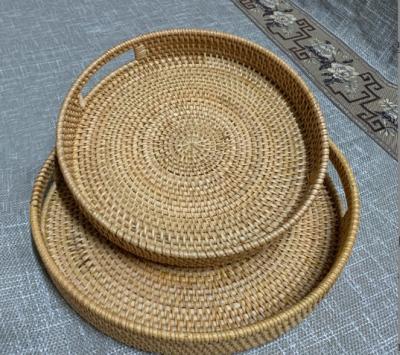 China Vietnam Sustainable Hot Product Eco-Friendly Rustic Decor Serving Tray Mother Of Pearl Rattan Tray Shell Round Rattan Basket Woven for sale