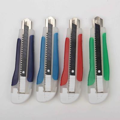 China Open Slide Mini Portable Knife Paper Cutter Office Stationery DIY Tools Safety Retracting Mini Office Paper Cutter Utility Knife for sale