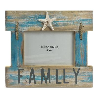 China Environmental Friendly Wood Finish Antique Family Picture Frames Picture Frame Wall Decorative Picture With Resin Starfish for sale