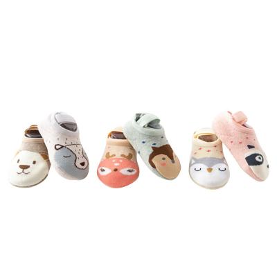 China Factory Wholesale Spring Stitch Glue Anti Slip Newborn Baby Socks QUICK DRY and Autumn Cartoon Comfort Cotton Girls Non Slip Boys Socks for sale