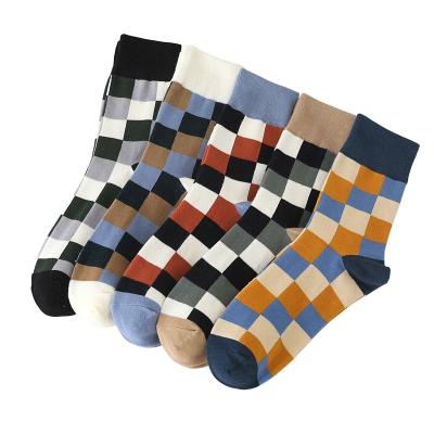 China Custom Plaid QUICK DRY Cotton Mens Media Knitted Socks Crew Spring Wholesale Socks for sale