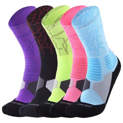 China Wholesale breathable real fight basketball socks non-slip sweat-absorption mid-tube sports socks men's and women's trend basketball socks for sale