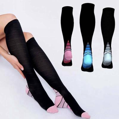 China Breathable Outdoor Custom Sports Socks Design Long Sports Socks For Men Winter Socks for sale