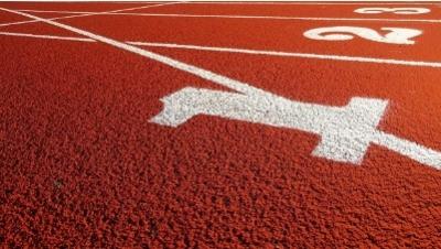 China Instalación de pista de goma texturizada duradera, Instalación de pista de parque infantil a prueba de golpes en venta