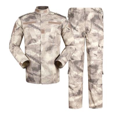 China Hubei Yalida Military Uniform Rip-Stop Military Uniform Camouflage Army Uniform Production Line for sale