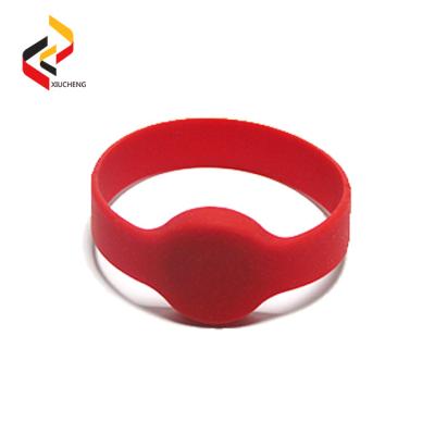 China Silicone Custom Design If HF UHF RFID Silicone Ring Tag Machine Smart NFC / Wristband Wristband / No Address for sale