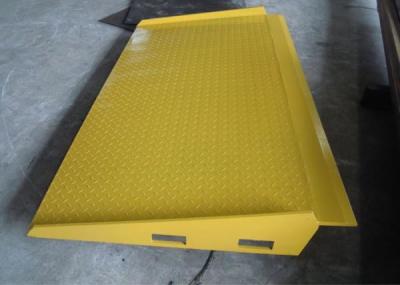 China Yellow Mobile Hydraulic Loading Ramp Q235B Material 100 ~ 150 Mm Adjust Range for sale