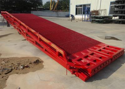 China 11050 Mm Total Length Mobile Yard Ramp Single Safety Fence Design For Container for sale