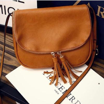 China Fashion New Handbags Wholesale Large Capacity Purse Woman Fashion Cross - Body Bags PU Flap Packing With Tassel DOM1111199 for sale