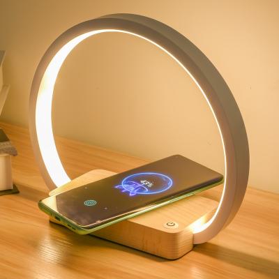 China New Design Bedside Radio Sensor Touch Mobile Wireless Charging Table Lamp Led With USB Port Led Night Light Radio Charger For Phone for sale