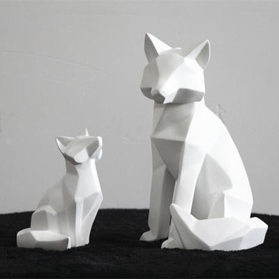 China Modern Home Decoration Handmade Ornaments Resin Handmade Carved Animal Figurines Origami Smudges Statues for sale