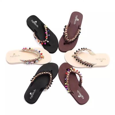 China 2022 new breathable slippers fashion rhinestone sandals Flat-bottom slippers beach sandals and slippers All-match female external use for sale