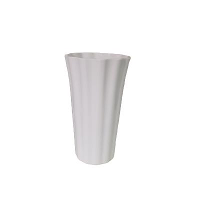 China Wholesale Modern Large Simple Modern Garden Vertical Planter Plastic Flower Pot for sale