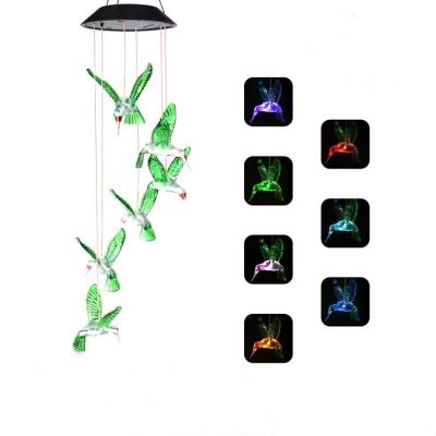 China Outdoor Hanging Solar Powered Solar Powered Animals Garden Hanging LED Hummingbird Wind Chime Lights for sale