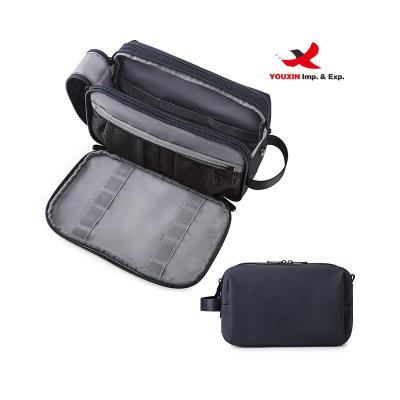 China Hot Selling Durable Makeup Bag Custom Make Up Storage Package Waterproof Travel Organizer Men Shaving Bag Cosmetic Toiletry Bag for sale