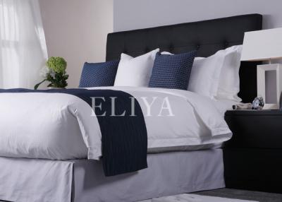 China 1cm Stripe Soft 220TC Luxury Hotel Bedding Sets with White Cotton Jacquard Fabric for sale