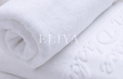 China High Durability 5 Star Hotel Bath Towels Sets with White Pakistan Yarn Jacquard Weave for sale