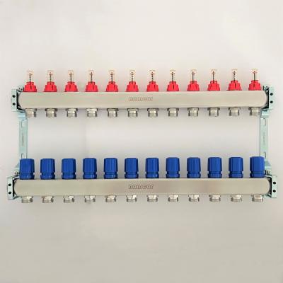 China Múltiple radiante de acero inoxidable de la calefacción de piso de 12 circuitos en venta