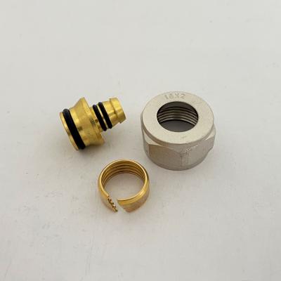 China Eurocone multíple conector de 16 x de 2m m PEX, conector de la compresión de PEX, adaptador multíple en venta