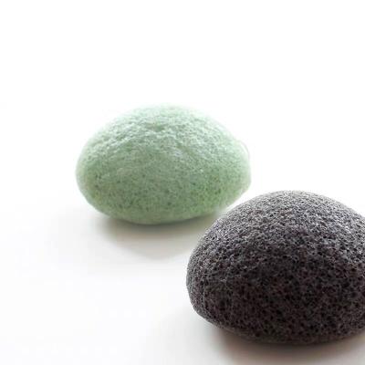 China Female facial and body cleansing wholesale natural facial massage to wash sponge konjac charcoal for sale