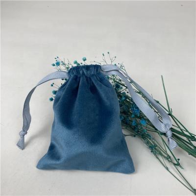 China Rope Handle KHW Customized Wholesale Luxury White Velvet Drawstring Bag Jewelry Pouches Small Velvet Gift Packaging Bag for sale