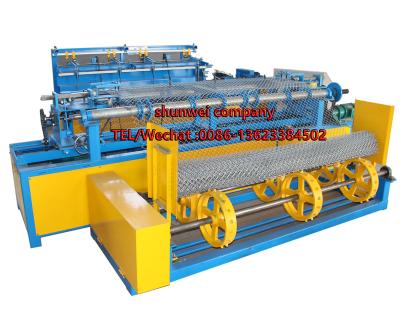 China Hinge and Twisted Automatic Monofilament Chain Link Fence Machine Fully Automatic Chain Link Barrier Making Machine Maker for sale