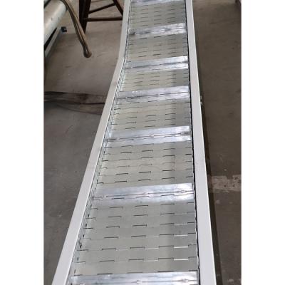 China Garment Shop Stainless Steel Automatic Lift Belt Mesh Egg Overhead Small Conveyor for sale