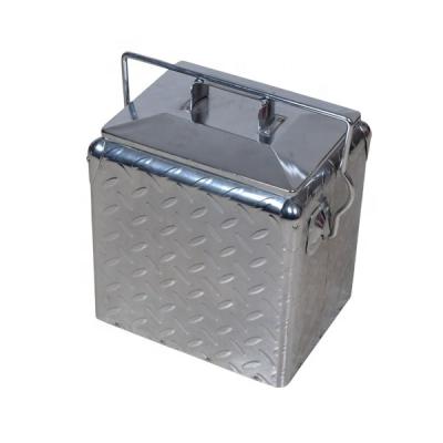 China Sustainable Feature Metal Material 13L Cooler Box For BBQ / Party / Picnic for sale