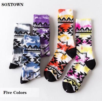 China Youth Street Sport Skateboard Hip Hop Fashion Terry Cotton Geometry Tie Dye Trends Think Men Socks for sale