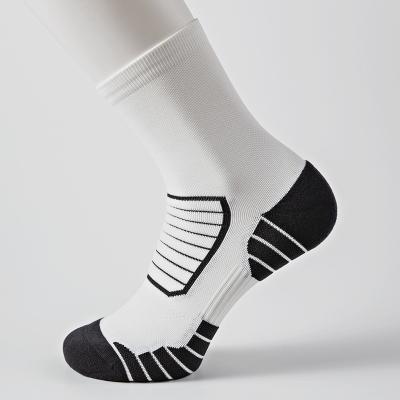 China Sporty Running Durable Compression Cushioned Foot Moisture Wicking Performance Fit Crew Sport Socks for sale