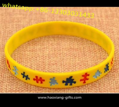 China 10 Years experience custom logo and size silicone wristbands for promotional for sale